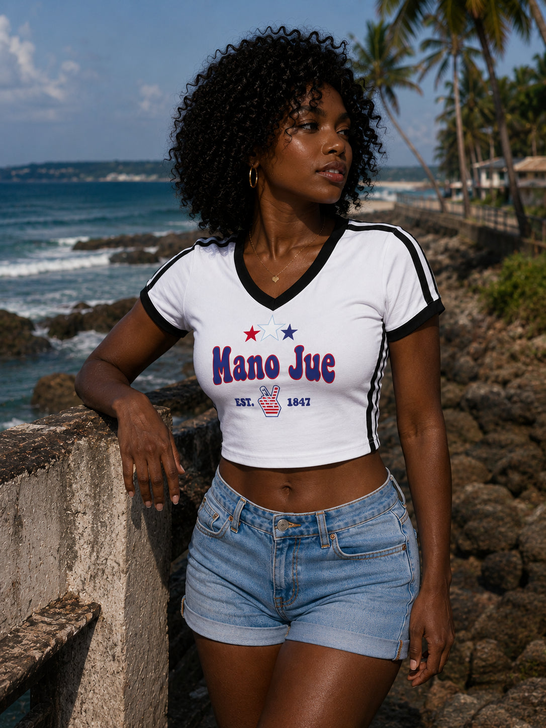 Mano Jue Women's V-Neck Crop Tee